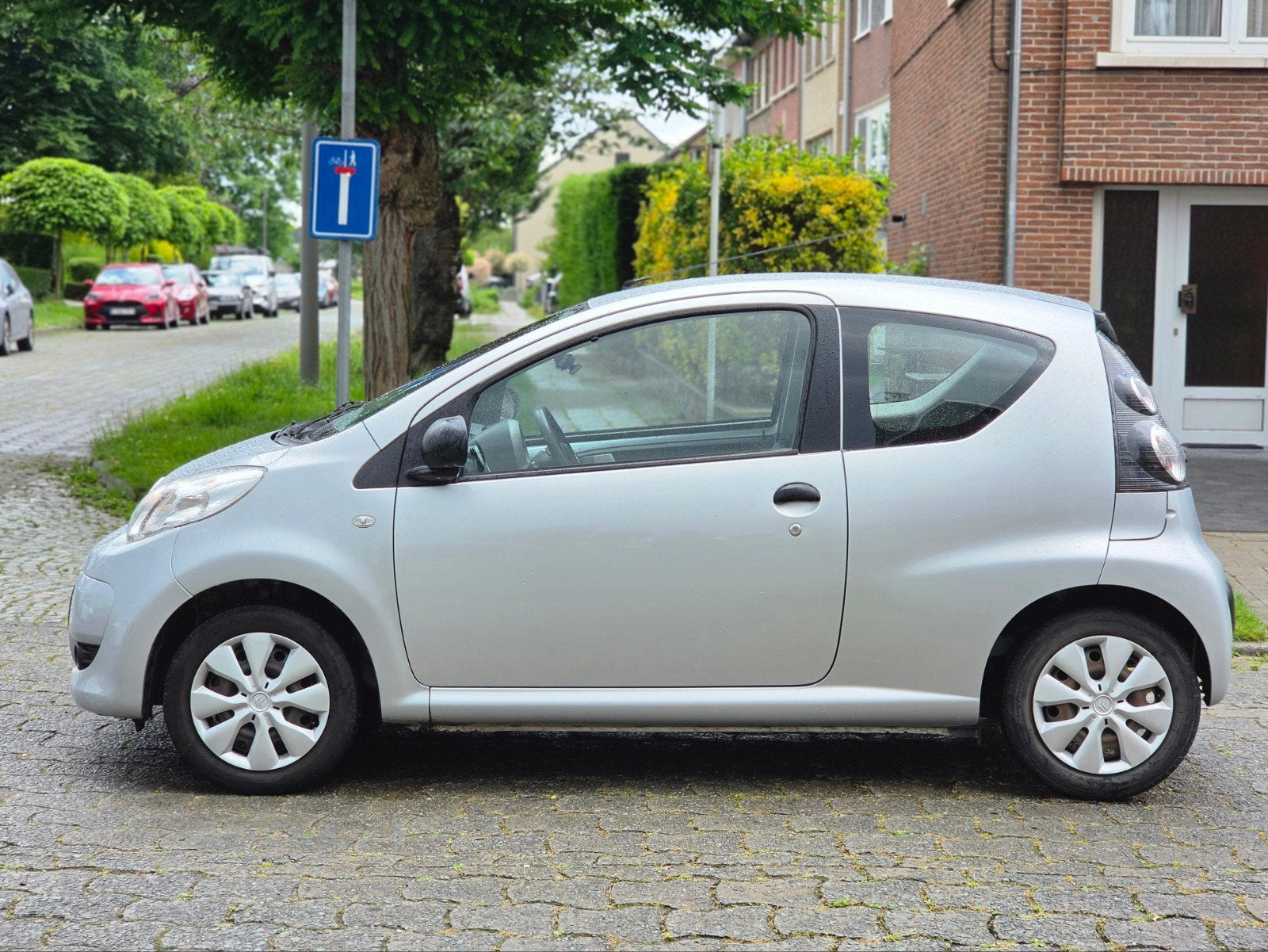 CITROËN C1 1.0i / 89.000KM / GEKEURD VOOR VERKOOP, 4 zetels, Stof, Zwart, https://public.car-pass.be/vhr/15cc7e45-8137-405d-bc55-2ae42f4de111