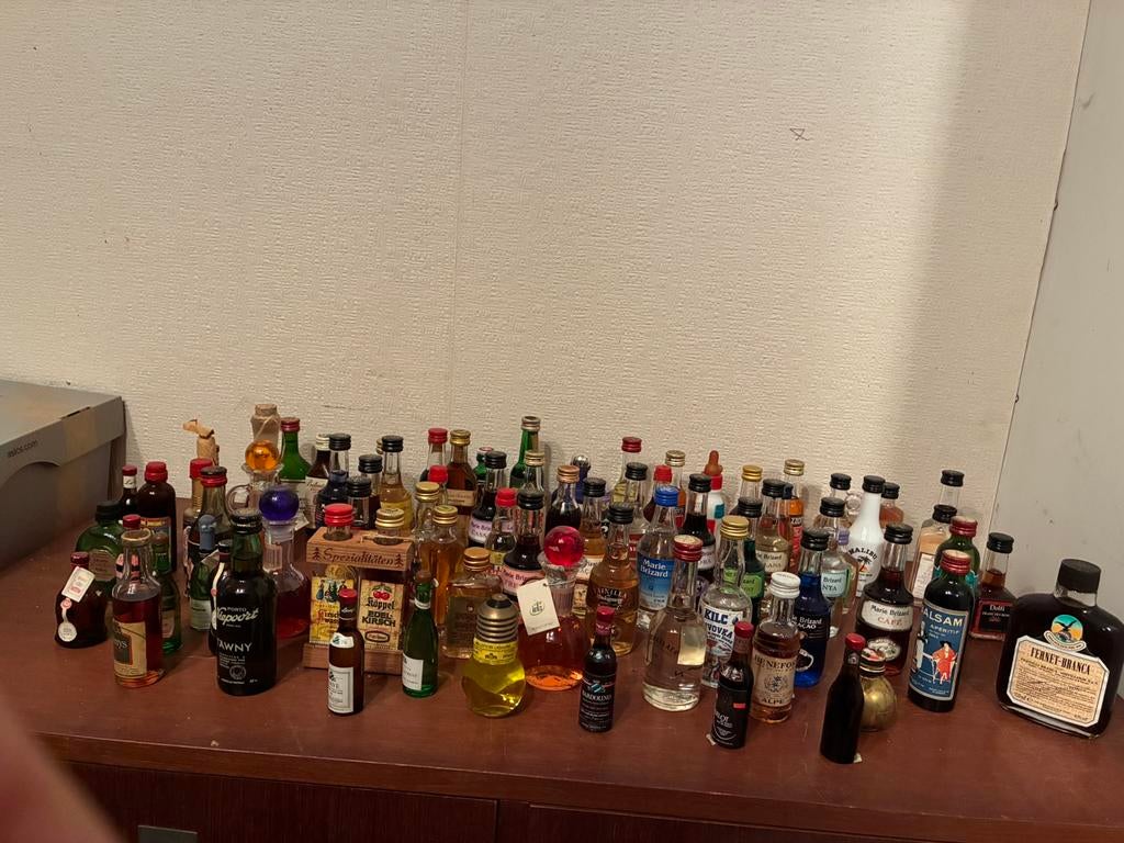 Drankflesjes/likeur, Verzamelen, Ophalen