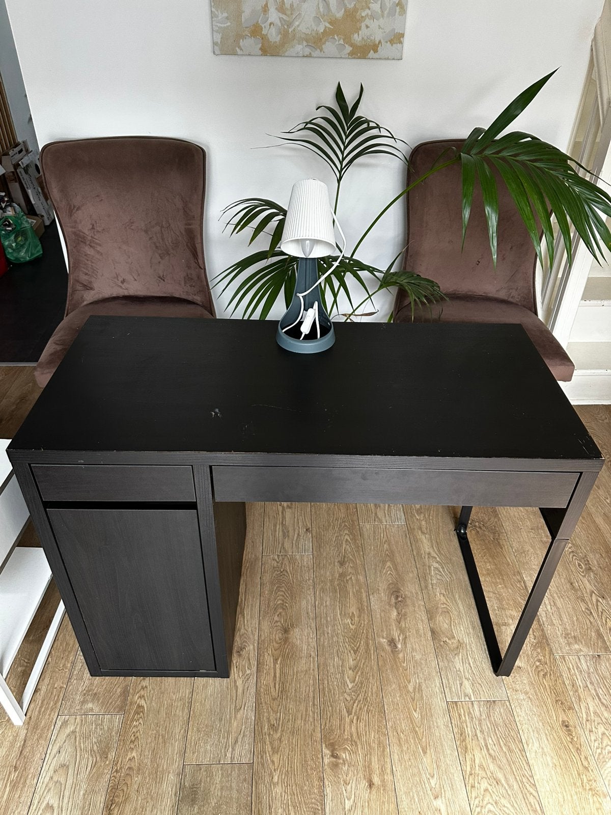 Bureau noir + table de chevet blanche – ensemble 30 €, Enlèvement, Comme neuf, Noir