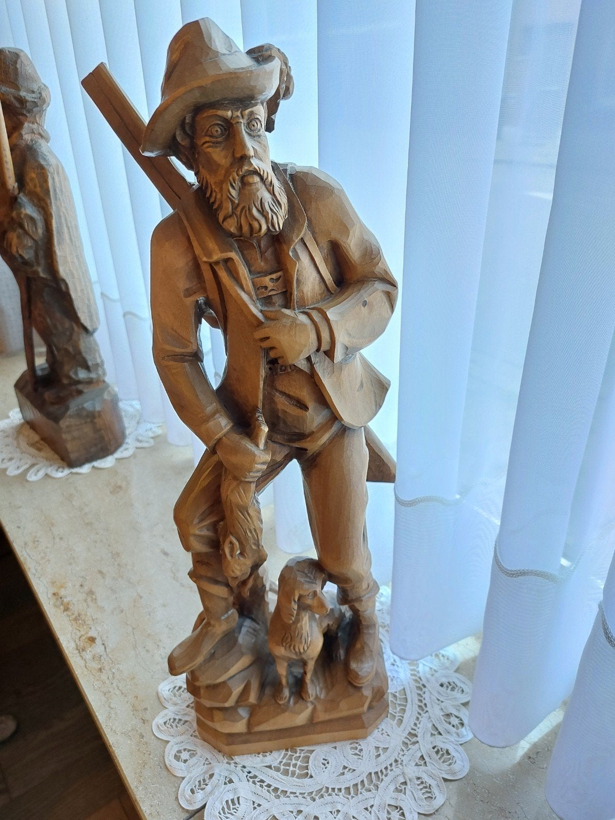 zwarte woud beelden handgesneden, Antiek en Kunst, Ophalen, Europa, Hout, 50 - 100 cm