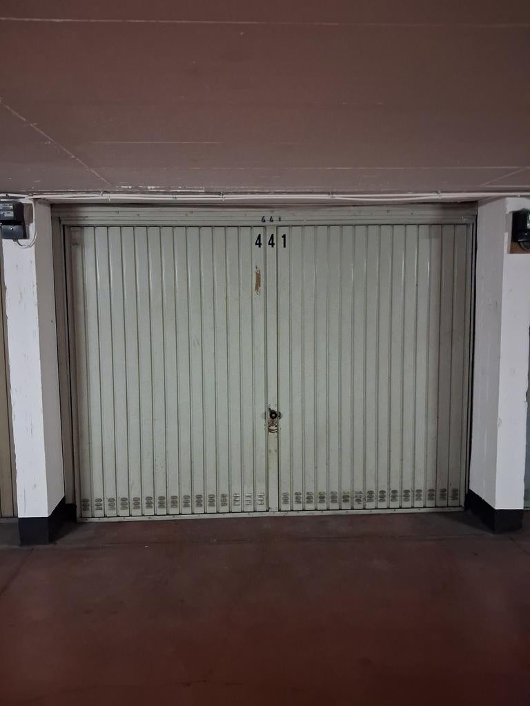 Box à louer domaine le fleuri molenbeek
Dispose de doubles l