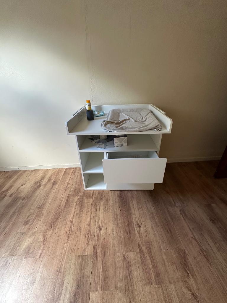 Table à langer, 90 à 105 cm, Enlèvement, Utilisé, Espace pour les pieds