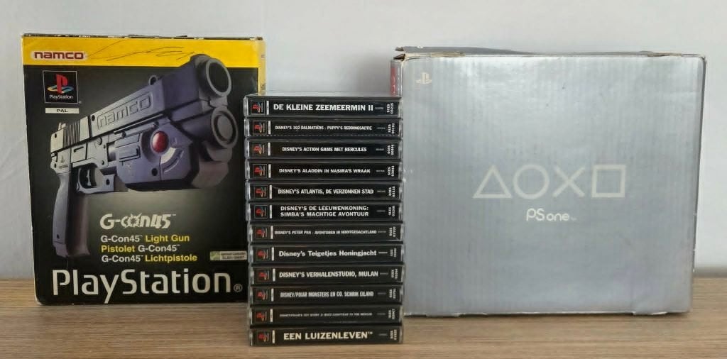 Éponge et G-Con45 en boîte + 12 jeux CIB, Enlèvement ou Envoi, Utilisé, Avec 1 manette, Avec jeux