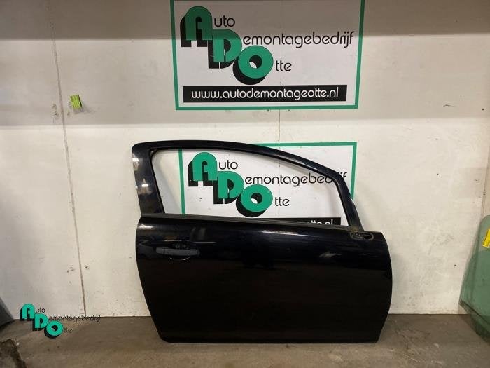 Portière 2portes droite d'un Opel Corsa (Corsa D 07-) (Z20R, -, Opel, 3 mois de garantie, Utilisé