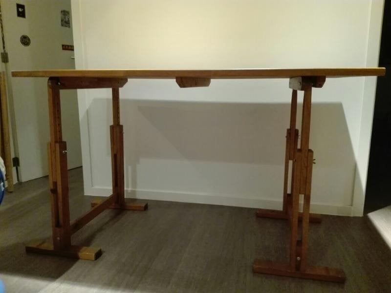 verstelbare tekentafel-bureau massief blad, Ophalen, Zo goed als nieuw, Hout