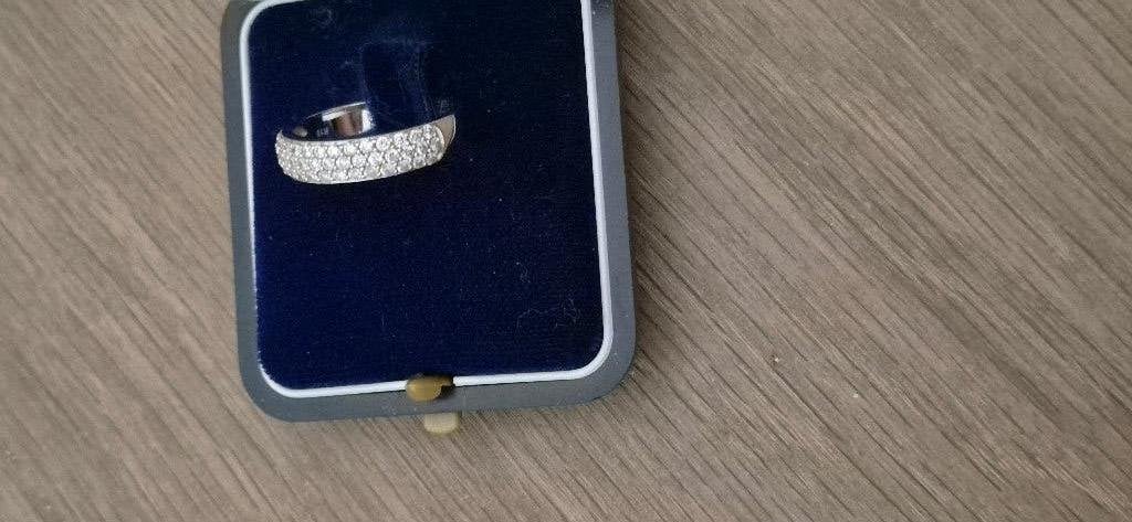 gouden ring, Handtassen en Accessoires, Ringen, Ophalen, Wit, Zo goed als nieuw, Met edelsteen