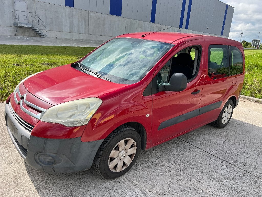 5 Place Citroen Berlingo 1.6 Essence, Achat, Entreprise, Boîte manuelle, 5 portes