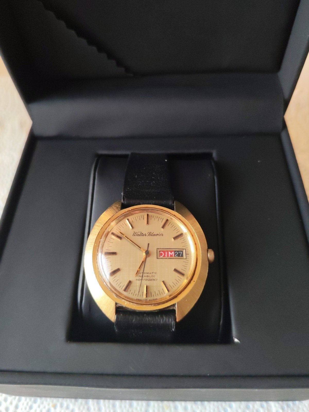 montre homme automatique incabloc, Bijoux, Sacs & Beauté, Montre-bracelet, Autres marques, Enlèvement ou Envoi, Cuir