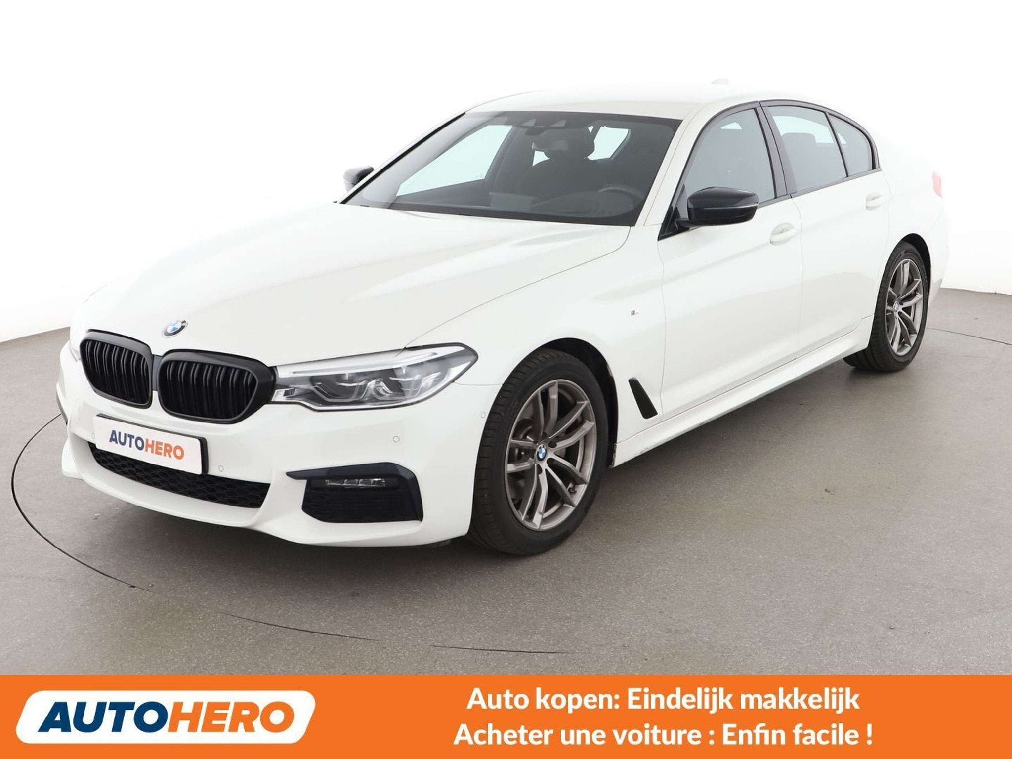 BMW 5 Serie 520 520d M Sport (année de construction 2019), Autos, BMW, Alcantara, Noir, Automatique, 190 ch