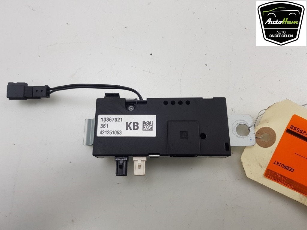 ANTENNE Opel Astra J GTC (PD2 / PF2) (|13367021|), Opel, Opel Automobile GmbH, Utilisé, Kontakt-opel@opel.com