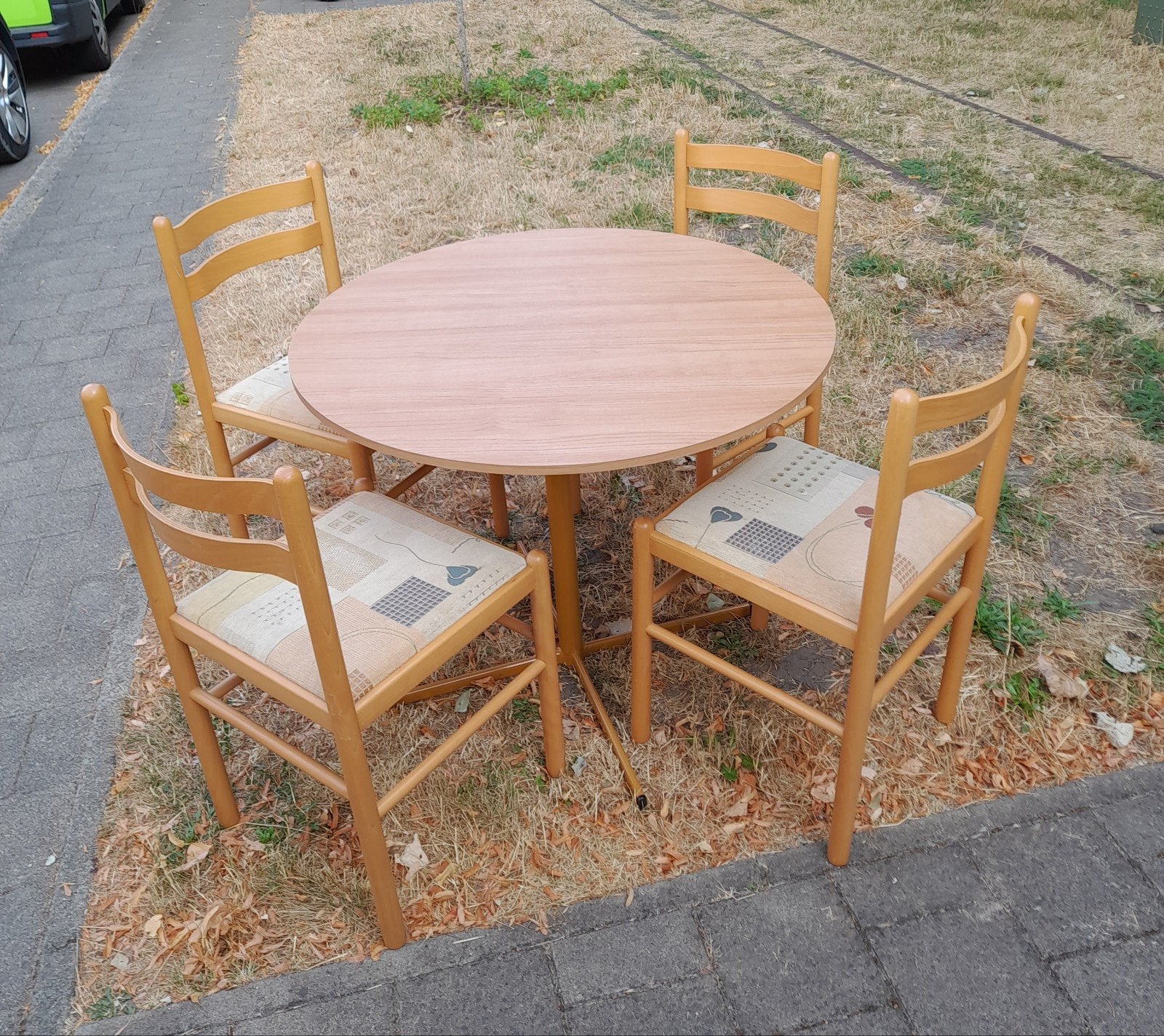 Retro tafel met 4 stoelen, Huis en Inrichting, Ophalen