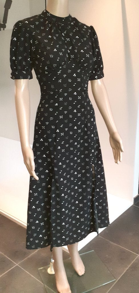 Midi jurk zwart lolita met pofmouwtjes en open rug Topshop, Zwart, Nieuw, Ophalen of Verzenden, Knielengte