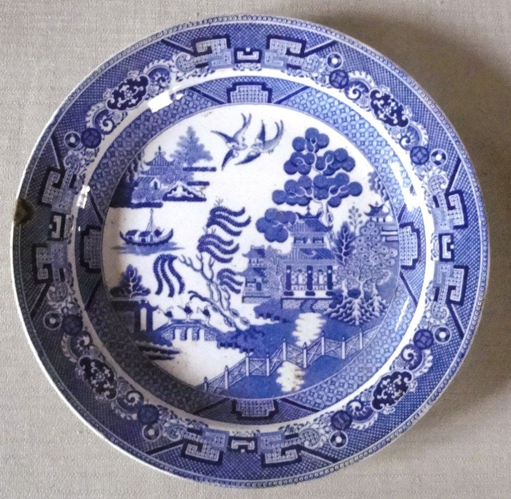 ASSIETTE décor WHILLOW., Antiquités & Art, Antiquités | Céramique & Poterie, Enlèvement