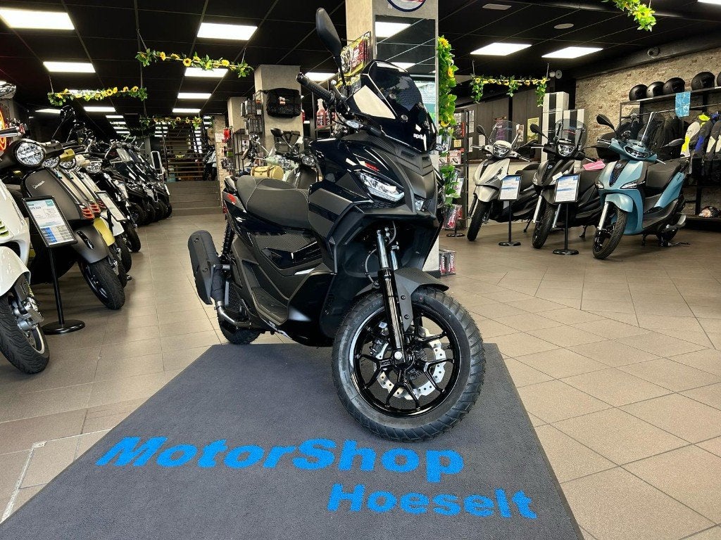 Aprilia SR-GT 125, Motoren, Scooter, Nieuw, Bedrijf, 125 cc