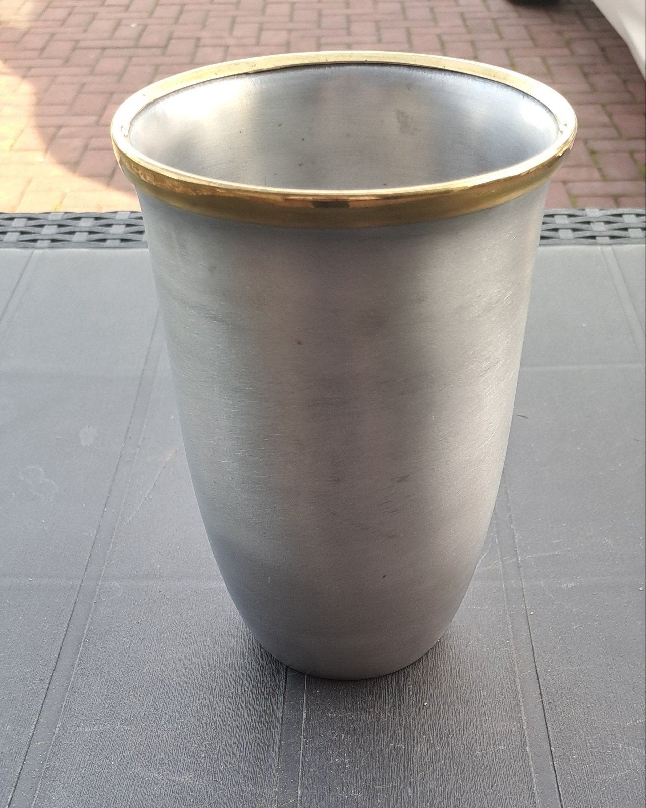 doe bod Zware vintage vaas champagne emmer  met goudkleurige, Huis en Inrichting, Ophalen, Zo goed als nieuw