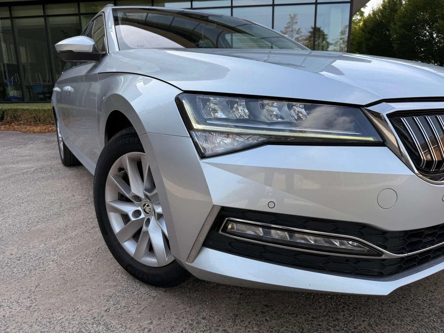 Skoda Superb Combi Superb PHEV 1.4 TSI Ambition DSG (160 kW), Autos, 1395 cm³, Achat, Euro 6, Entreprise