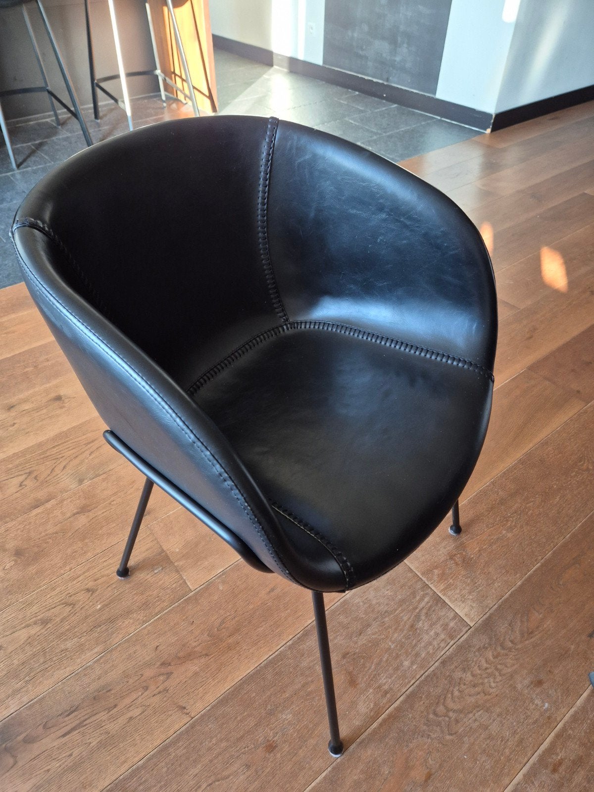 Zuiver Feston Lounge stoel x6, Huis en Inrichting, Stoelen, Ophalen, Leer
