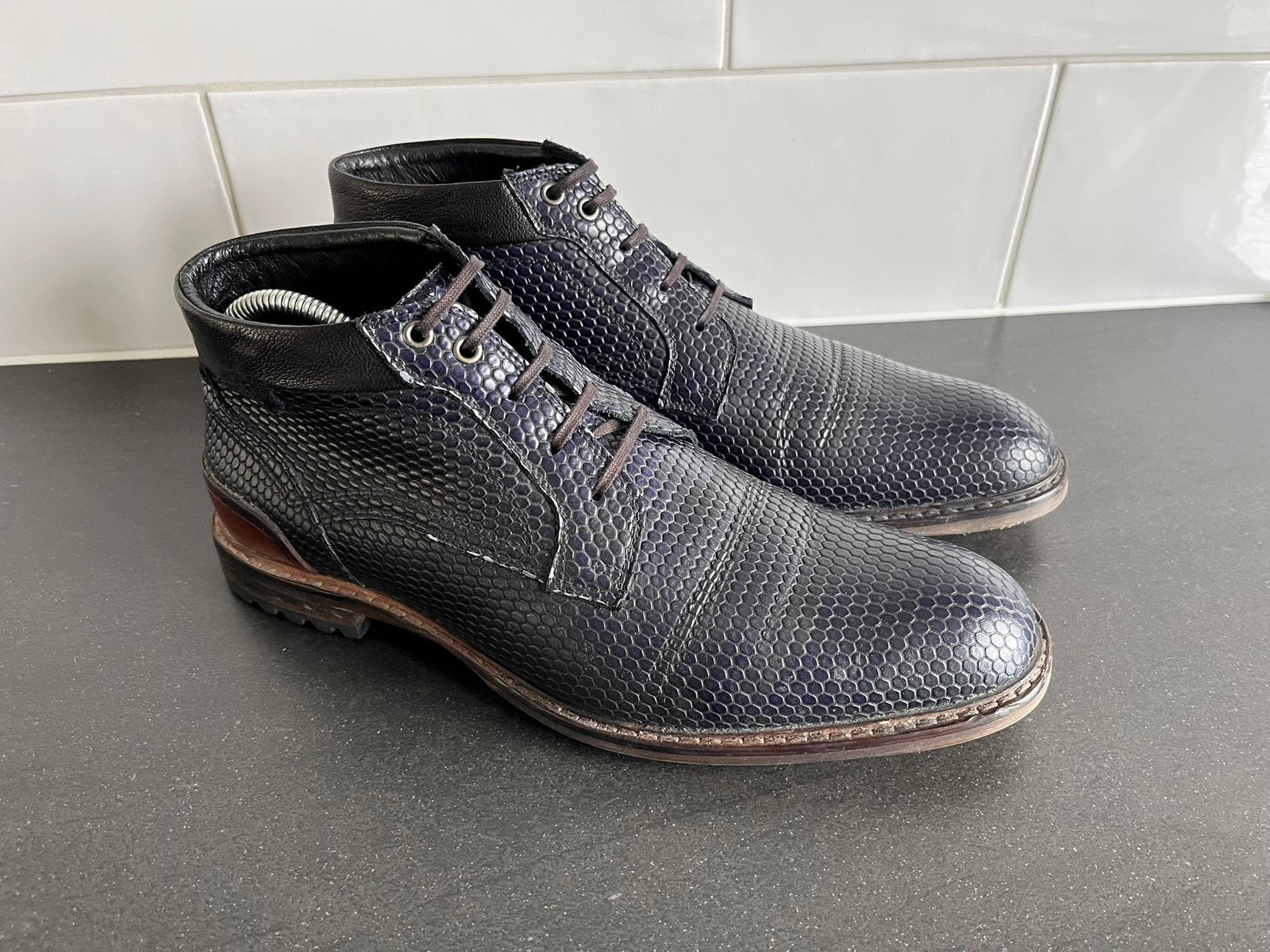 Floris van Bommel herenschoenen maat 8.5 / 42.5 H, Blauw, Floris van Bommel, Ophalen of Verzenden, Zo goed als nieuw