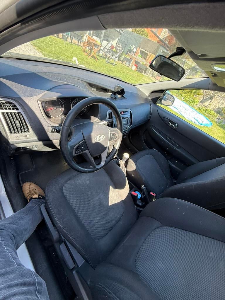 Hyundai i20, Euro 5, 62 kW, Handgeschakeld, Zilver of Grijs