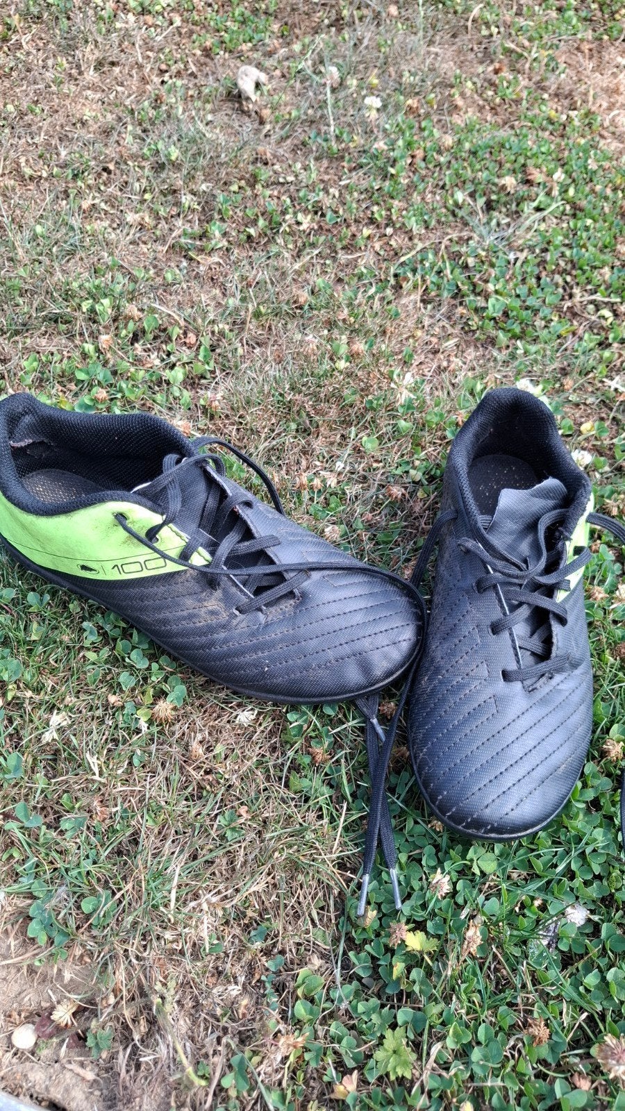 Chaussures foot enfant 35, Sports & Fitness, Football, Enlèvement, Utilisé, Chaussures