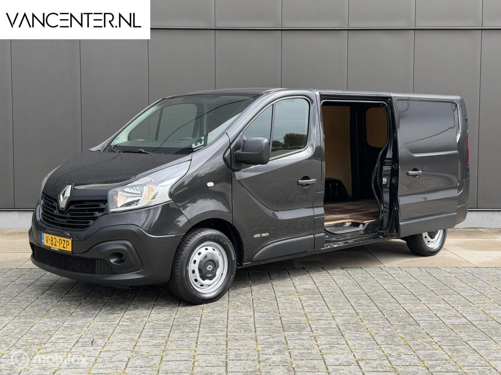 Renault Trafic L2 1.6 dCi 120PK Airco 2x Schuifd. Zwart Bank, Voorwielaandrijving, Verwarmde buitenspiegels, Stof, 4 cilinders