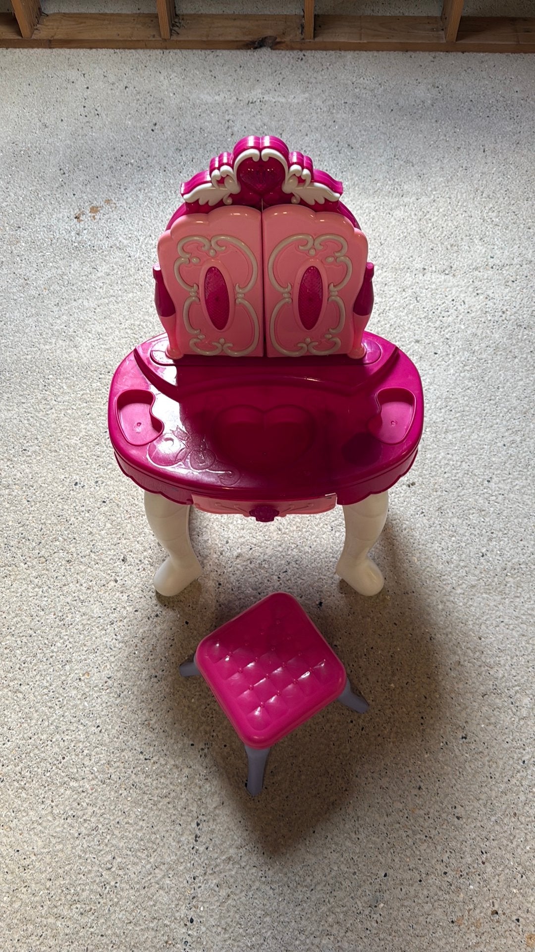 Table de maquillage et de coiffeur, Enfants & Bébés, Enlèvement, Utilisé, Fille