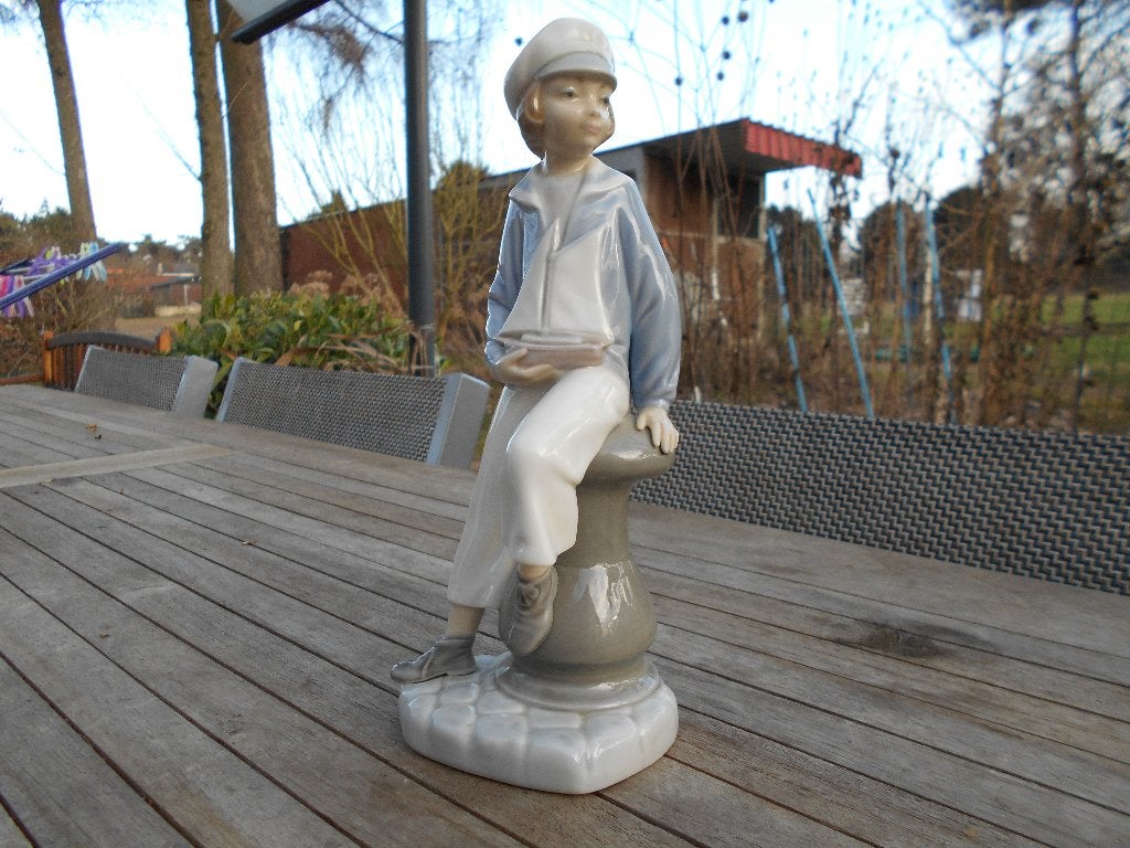 Lladro - jongen met schip - 1972, Ophalen of Verzenden