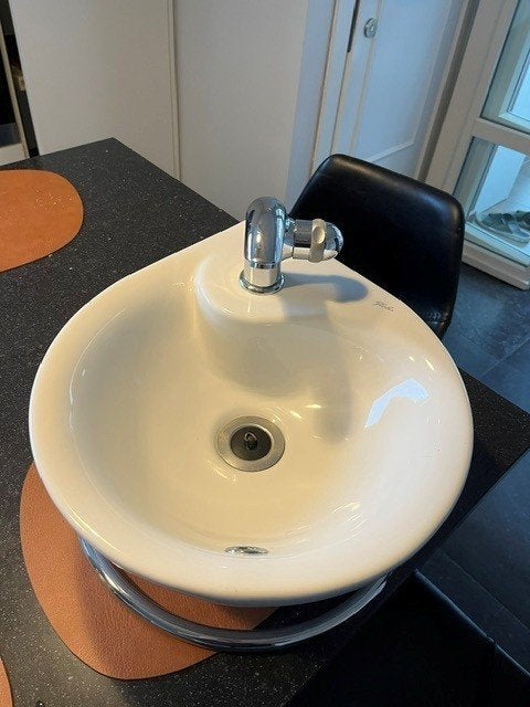 hoek handenwasser Globo met handdoekhanger, Ophalen, Zo goed als nieuw, Inox, Toilet