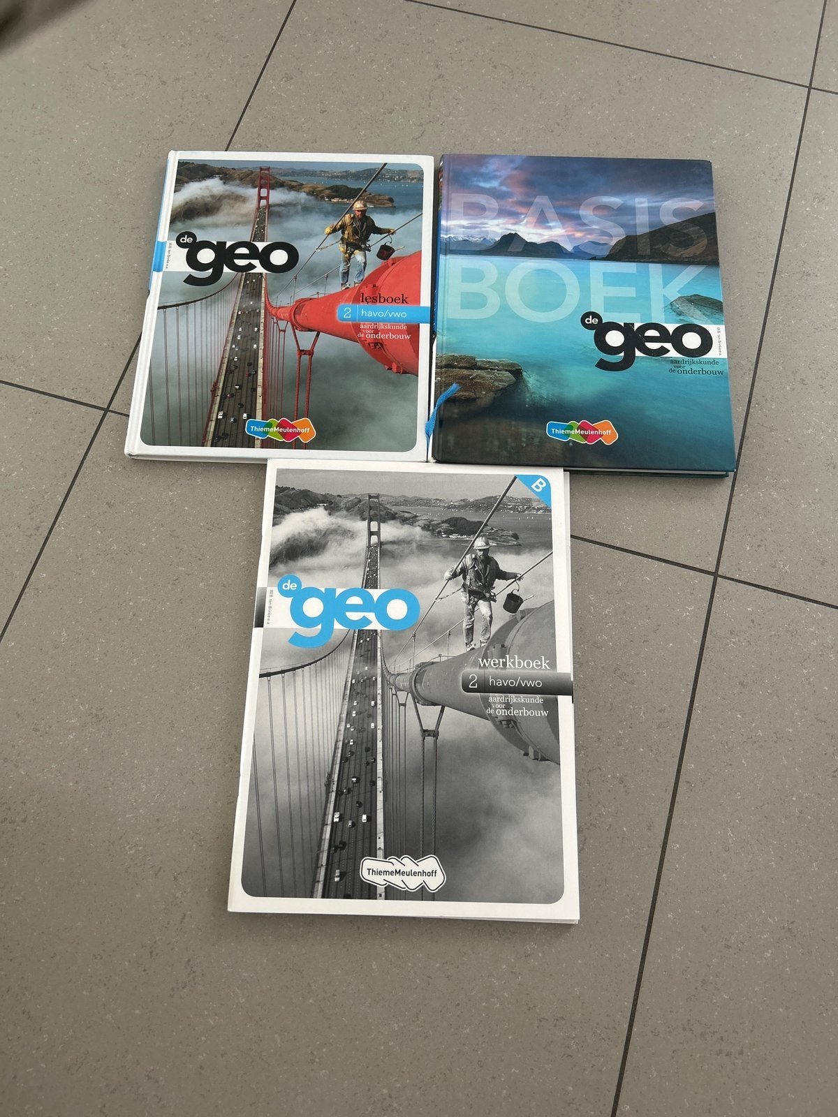 De Geo 2 havo/vwo Boekenpakket Lesboek Werkboek B Basisboek, Boeken, Ophalen, Zo goed als nieuw