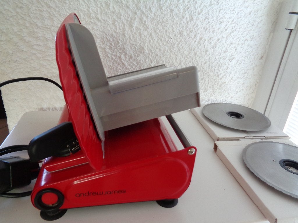 Trancheuse De Précision Électrique En Rouge, Articles professionnels, Horeca | Équipement de cuisine, Envoi, Utilisé, Autres types
