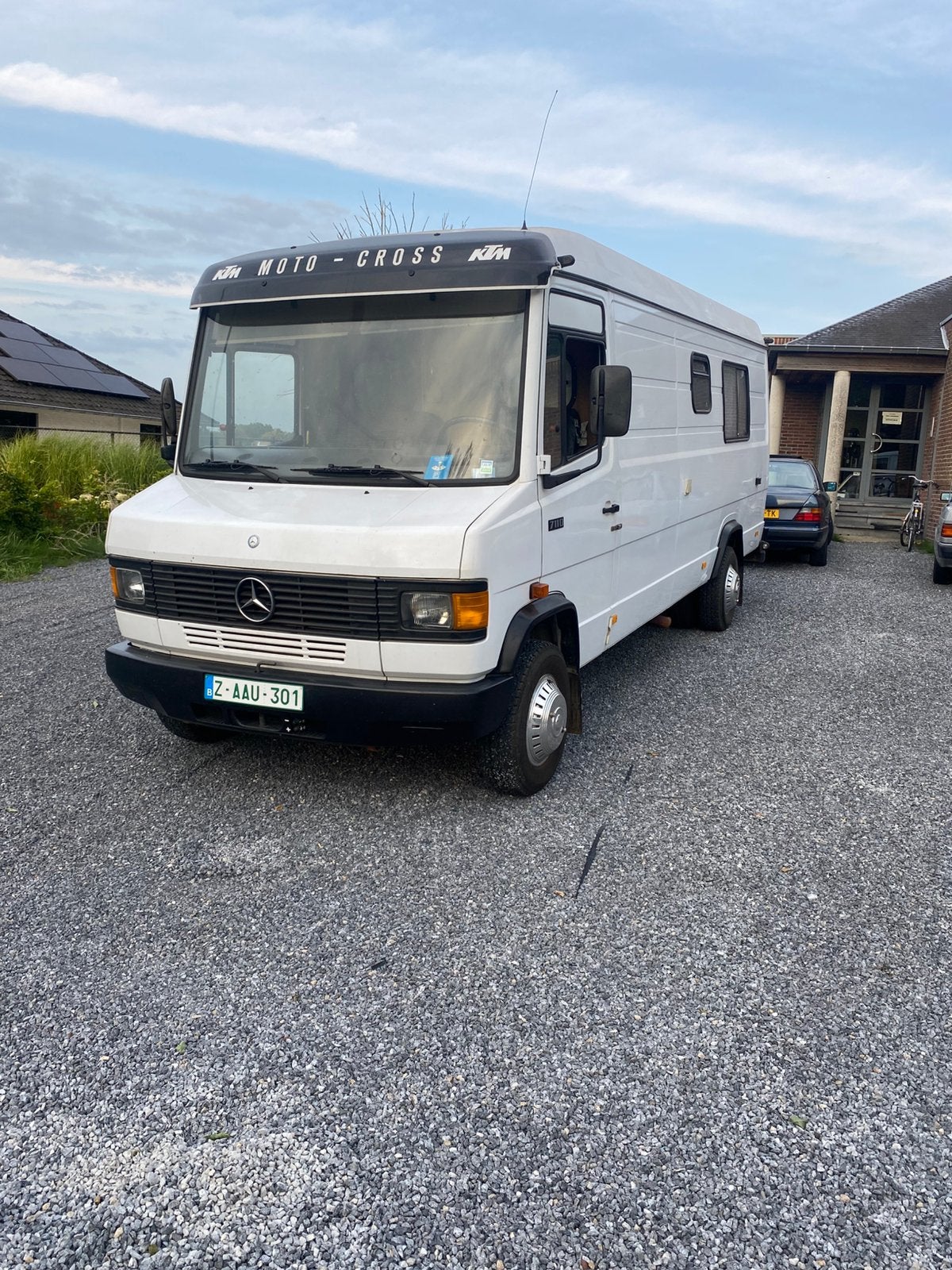 Mercedes 711D Mobilhome Lang + Hoog !, Caravans en Kamperen, Mobilhomes, Bedrijf, Mercedes, Ophalen