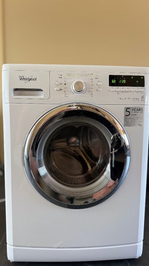 Machine à laver Whirlpool — 9 kg — A+++, 1200 à 1600 tours, Chargeur frontal, Enlèvement, Utilisé