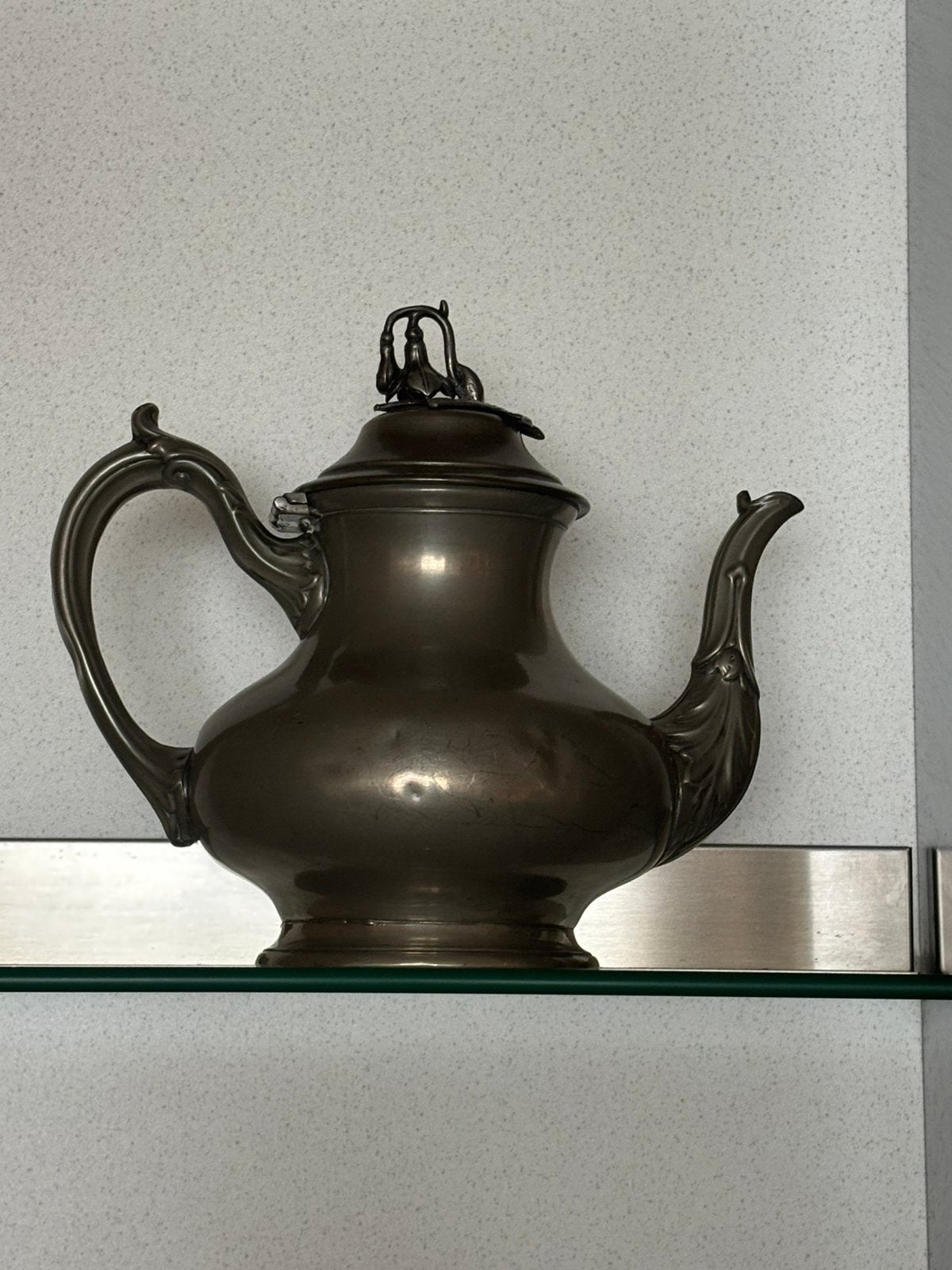 Tinnen theepot, Ophalen