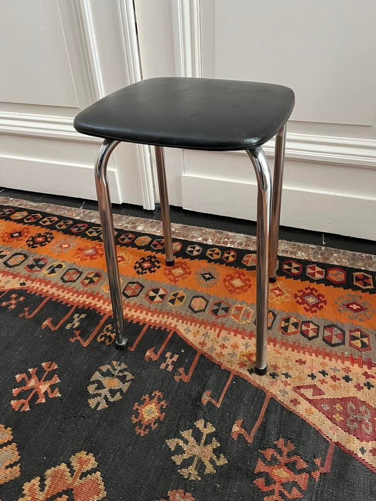 VINTAGE  RETRO KRUKJE CHROOM ZWARTE ZIT, Huis en Inrichting, Ophalen of Verzenden, Zo goed als nieuw