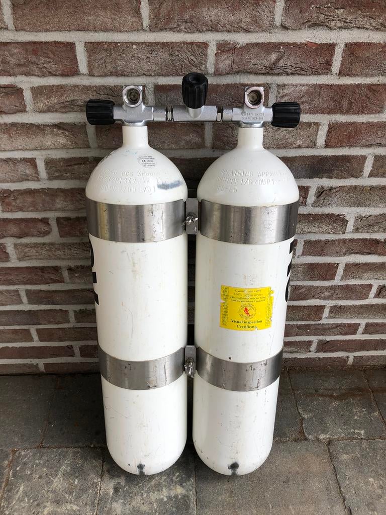 Dubbelset 2x12 liter 200 bar duikfles, Ophalen, Gebruikt, Duikfles