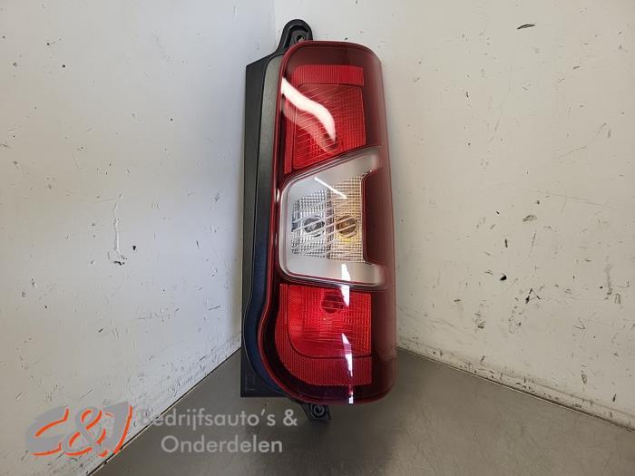 Feu arrière droit d'un Peugeot Partner, -, 3 mois de garantie, Utilisé, -