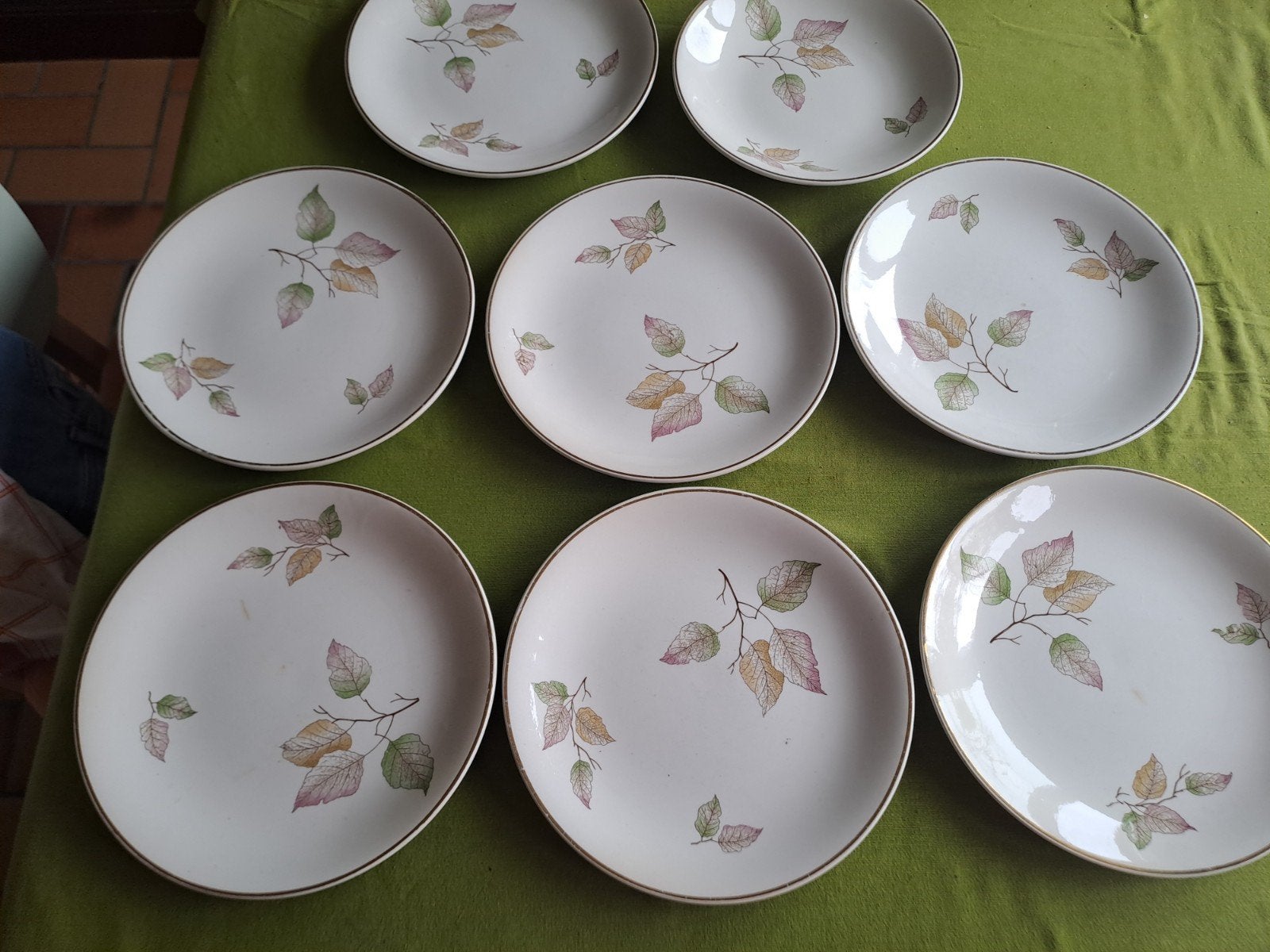 8 borden, GIEN, Ophalen