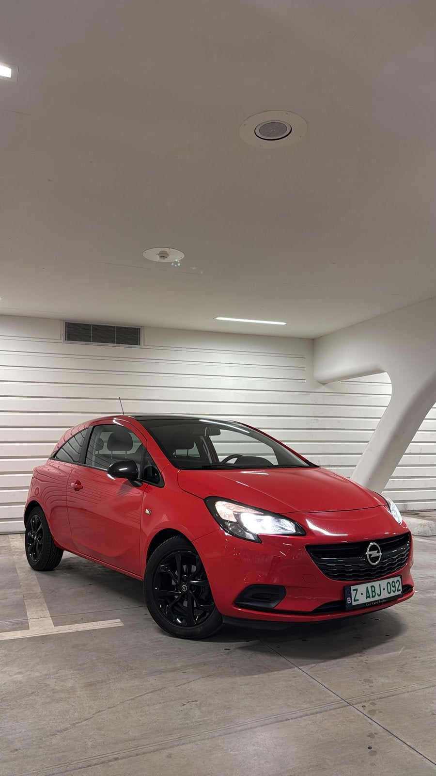Opel Corsa black Édition, Autos, Opel, Particulier, Corsa, ABS, Phares directionnels, Airbags, Air conditionné, Alarme, Android Auto