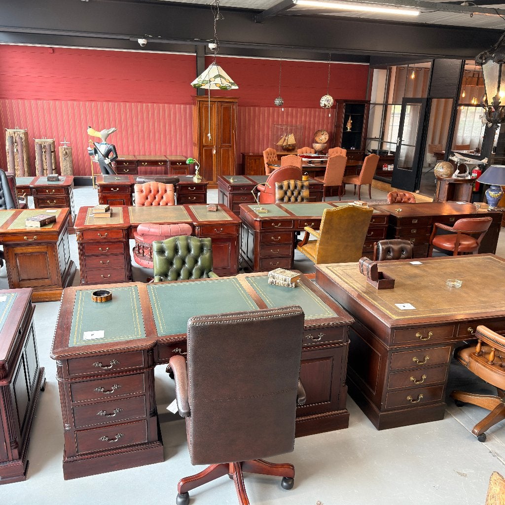 Diverse Klassieke Engelse bureaus met lederen blad, Huis en Inrichting, Bureaus, Zo goed als nieuw, Bureau-kast combinatie, Klassiek