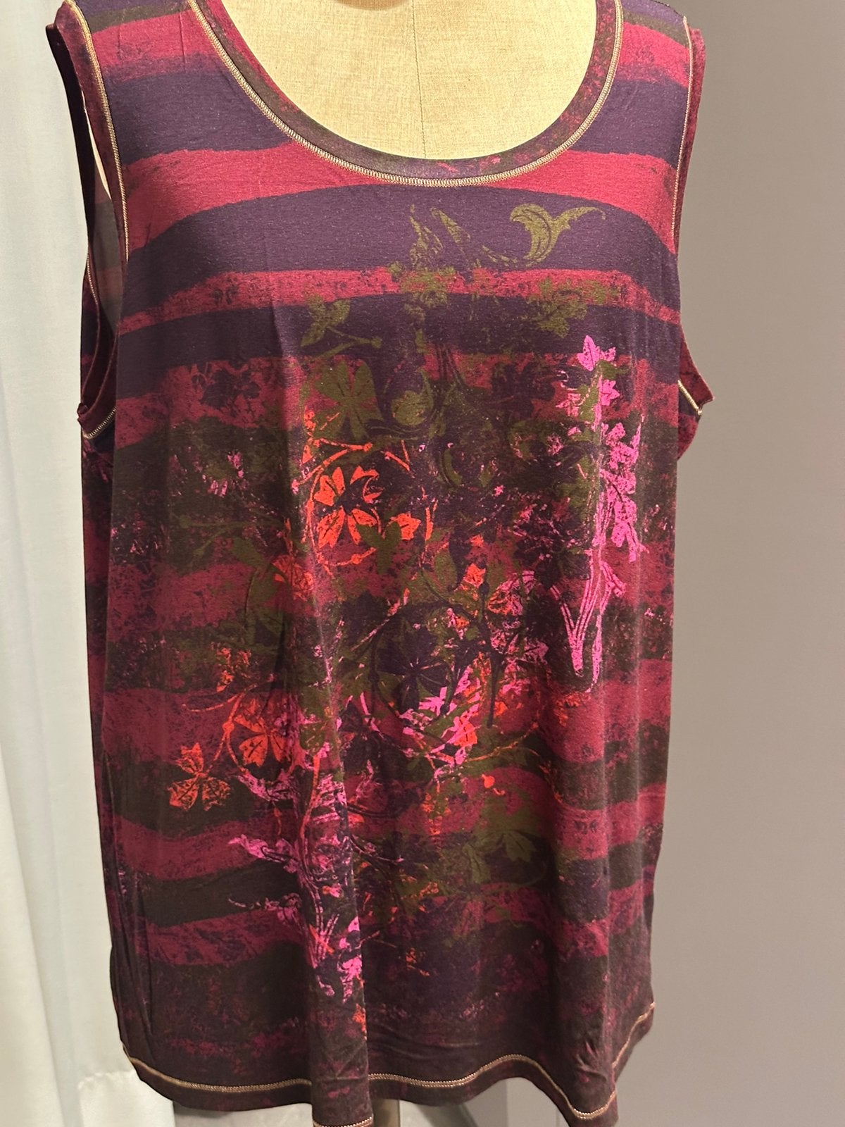 Nieuwe top van MAYEINE, maat 4L (48/50), Ophalen of Verzenden, Nieuw, Rood, Shirt of Top