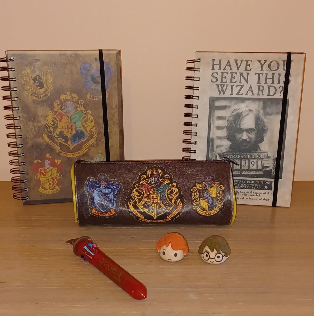 Harry Potter schrijfgerief:pennezak/schriftjes/gummen /pen, Verzamelen, Harry Potter, Ophalen, Gebruikt, Gebruiksvoorwerp