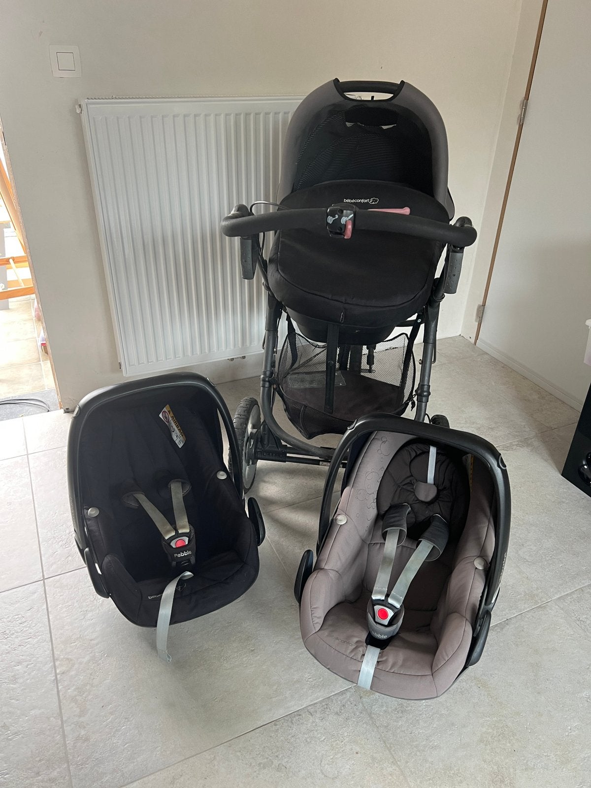 Landeau et sieges auto Bébé Confort avec pneus, Autres marques, Pneus, Poussette combi, Enlèvement