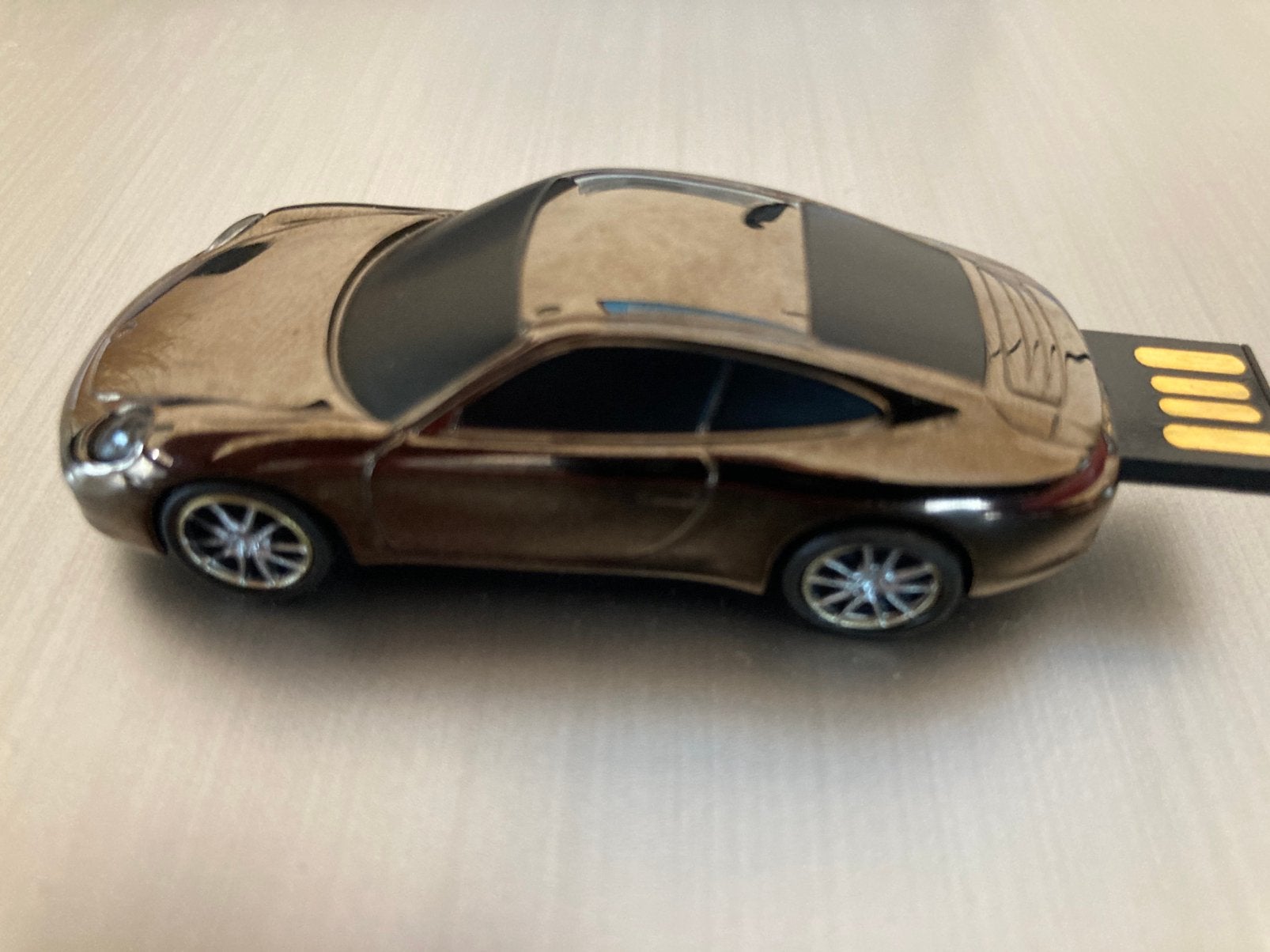Clé usb 8 Go Porsche 1/72, Enlèvement ou Envoi
