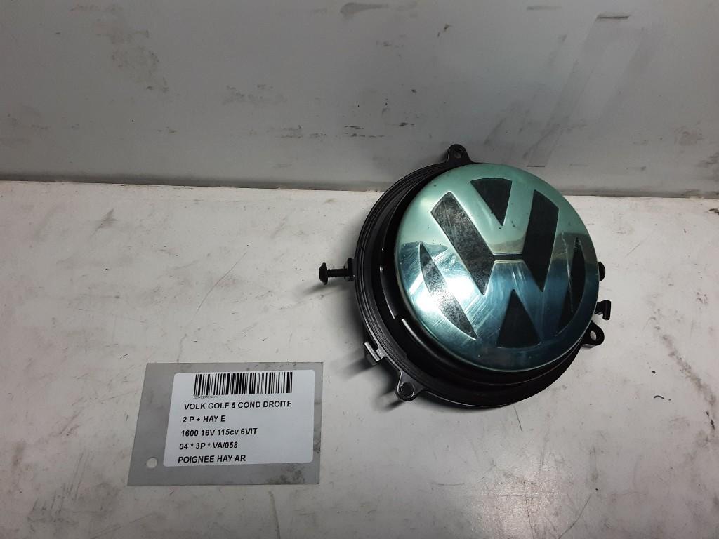 POIGNEE COFFRE / HAYON ARRIERE Golf V (1K1) (1K0827469D), Autos : Pièces & Accessoires, Volkswagen, Mevr. I. Hauben, Utilisé, Rue de l'Espoir 34 34
4030  GRIVEGNÉE, BE