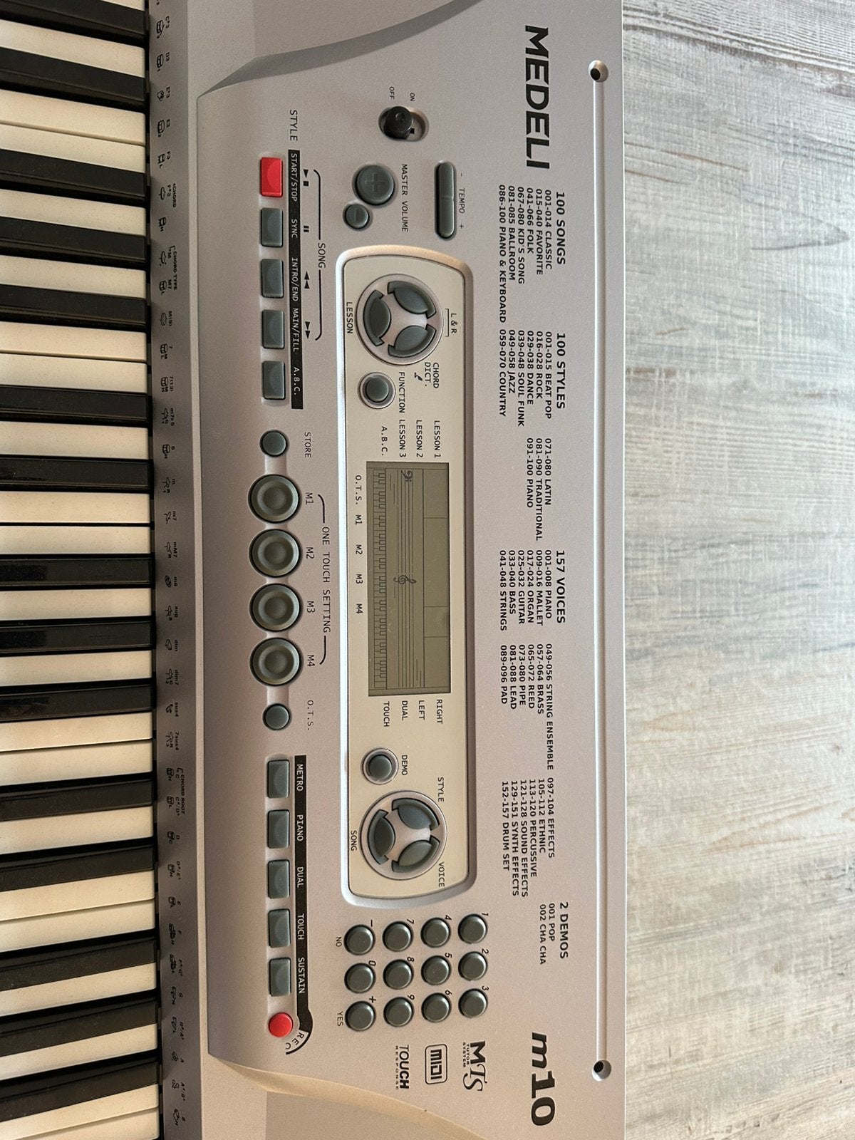 Keyboard Medeli m10, Muziek en Instrumenten, Keyboards, Ophalen, Zo goed als nieuw, Medeli