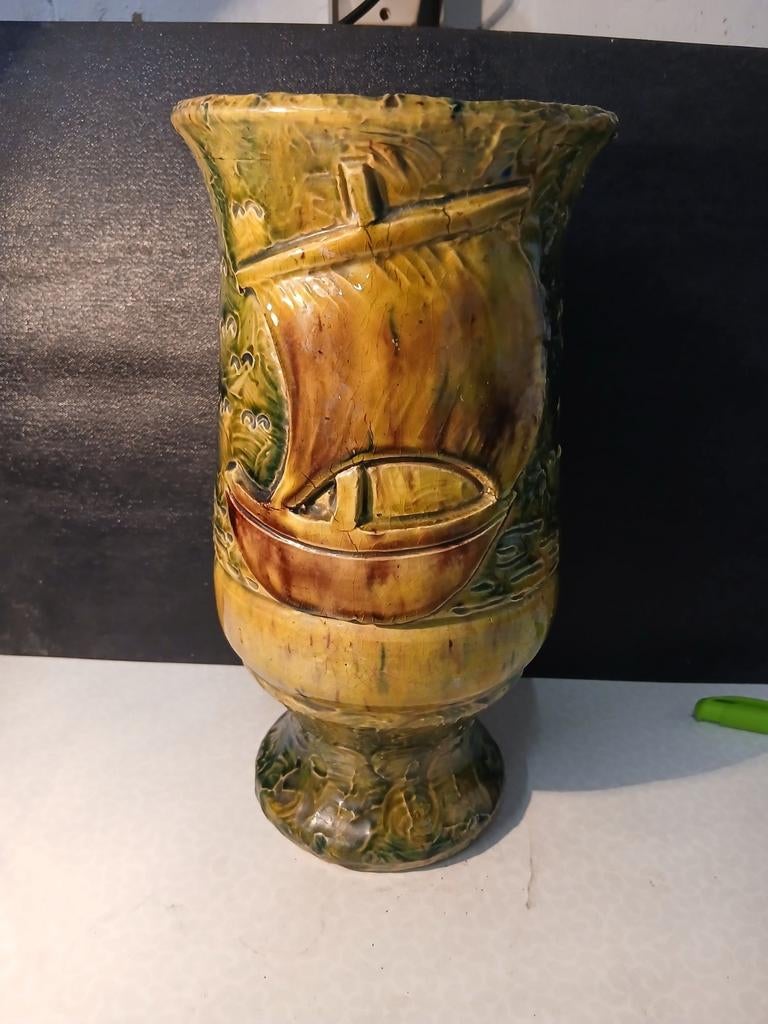 Vlaams aardewerk vaas A.N.D. zeilboot, Ophalen of Verzenden