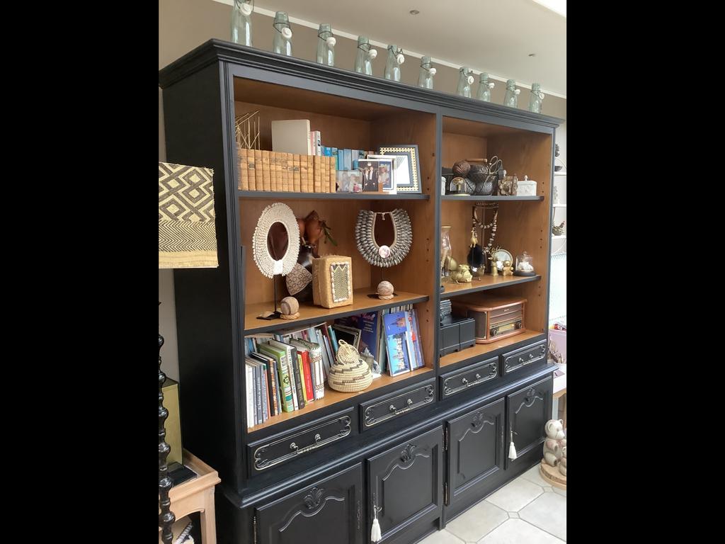 Kast in eikenhout , zwarte kleur, Antiek en Kunst, Antiek | Meubels | Kasten, Ophalen