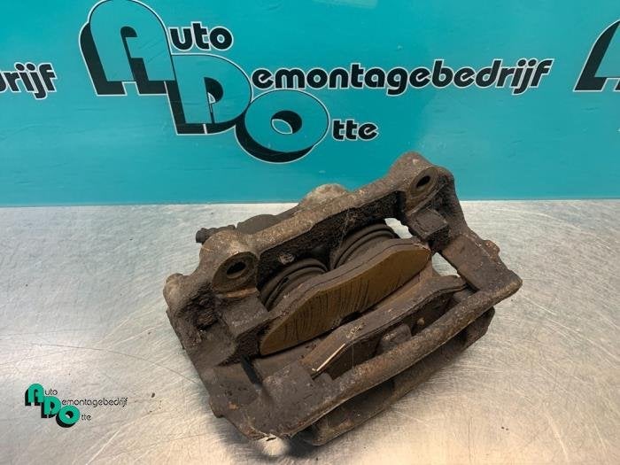 Remklauw (Tang) links-voor van een Renault Trafic, Gebruikt, -, Renault, -