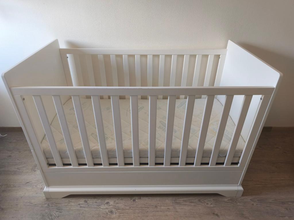 Baby bed Herlag + bijhorende commode Herlag., Ophalen