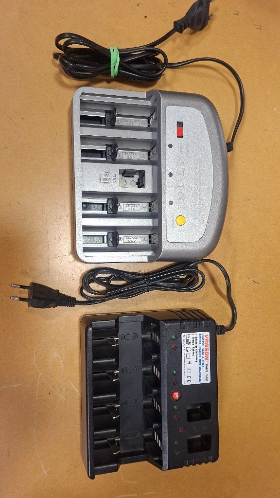 Chargeur piles accu ni-cd ni-mh, Enlèvement ou Envoi, Comme neuf
